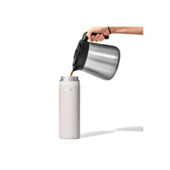 OXO Strive 40 Oz. Handled Water Bottle -Cutlery Shop str 11333500 insulatedhandle quartz 07 rgb